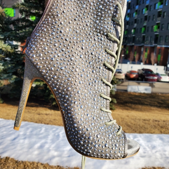 Rhinestone strap up heels - Picture 4 of 14